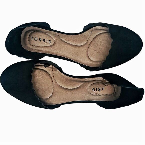 Torrid Black Pointed Toe Flats Size 10 - Picture 2 of 5